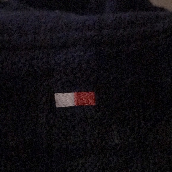 NWOT. Tommy Hilfiger Men’s Golf Jacket. 1/2 Zip. Navy/Green Plaid that is muted - Picture 8 of 9